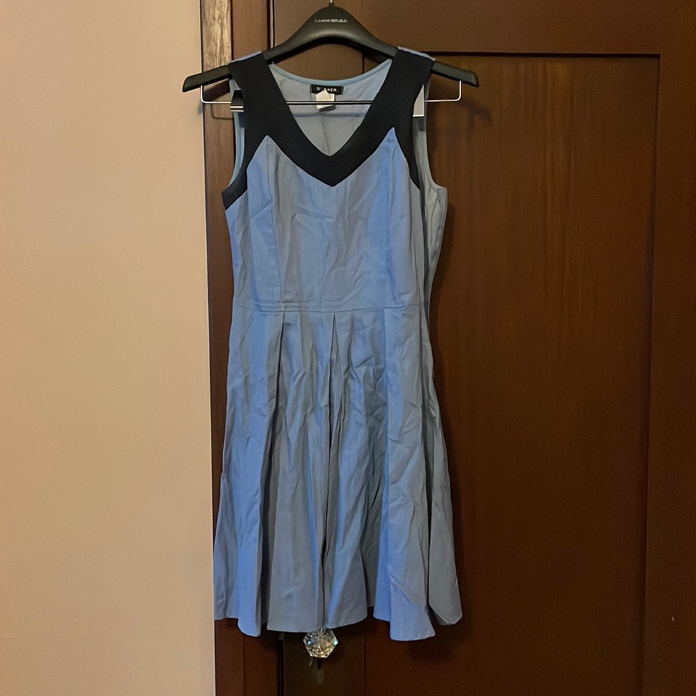 Blue 100% Cotton Pleated A-Line V-Neck Dress with Black Trim and Side Zip Size S